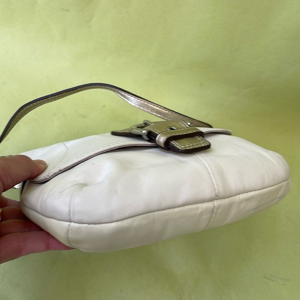 Vintage cream/gold Coach SoHo leather mini bag with silver hardware - Picture 14 of 14
